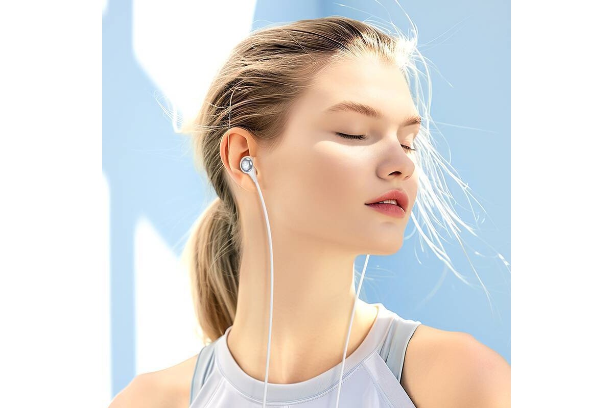 Наушники вакуумные проводные HOCO M116 Benevolent universal digital earphones with microphone штекер Lightning (белый)