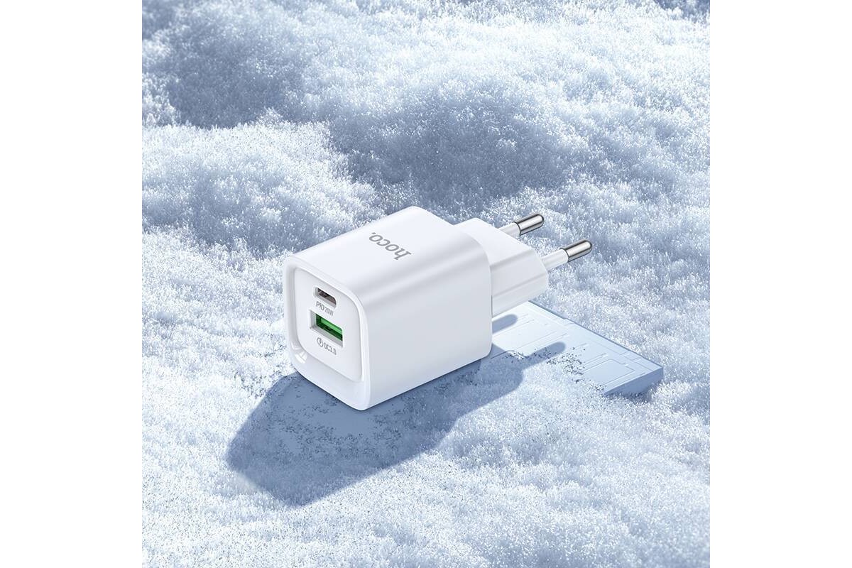 Сетевое зарядное устройство USB + USB-C HOCO C147A Charm PD20W+QC3.0 (белый)