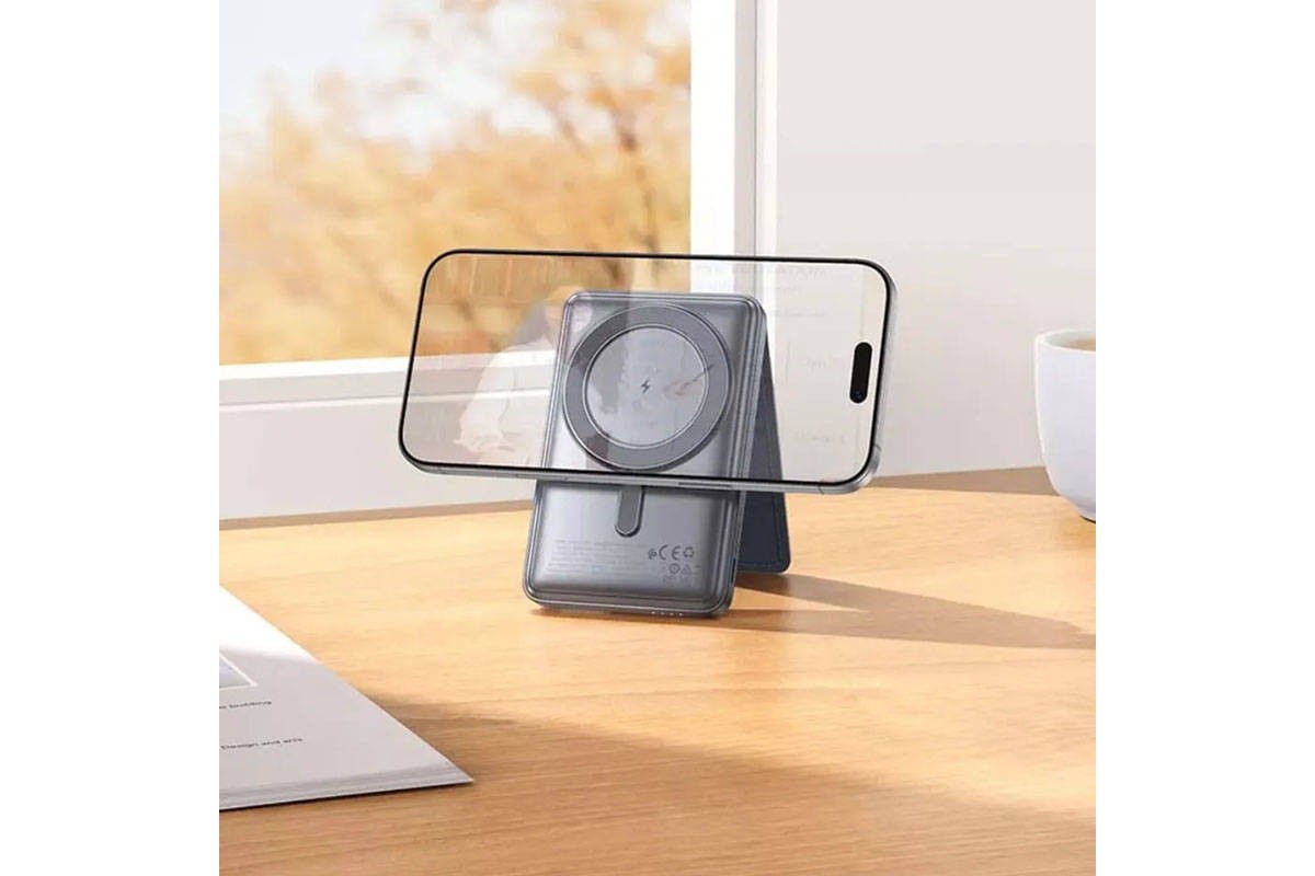 Универсальный дополнительный аккумулятор Power Bank HOCO Q46 Title PD20W magnetic+cart holder+phone holder(5000mAh) Silver gray Универсальный дополнительный аккумулятор Power Bank HOCO Q46 Title PD20W magnetic+cart holder+phone holder(5000mAh) Silver gray