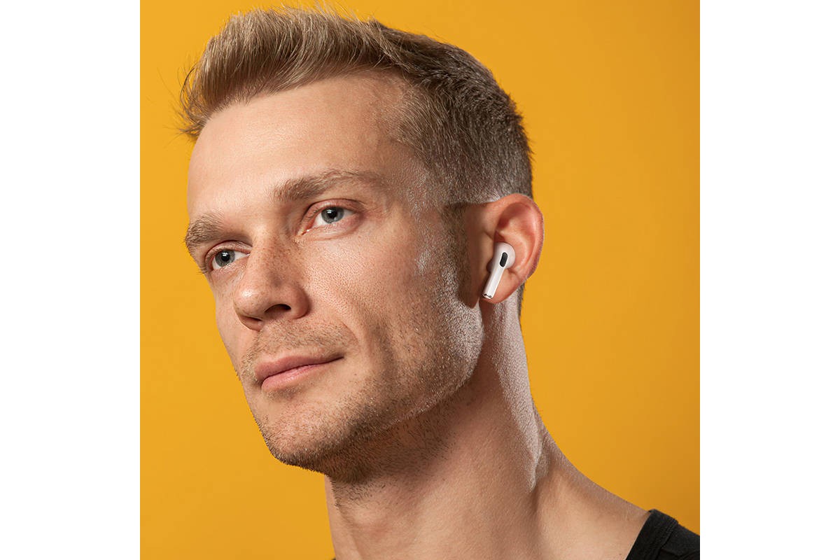 Наушники вакуумные беспроводные HOCO EW77 True wireless stereo headset (белый)