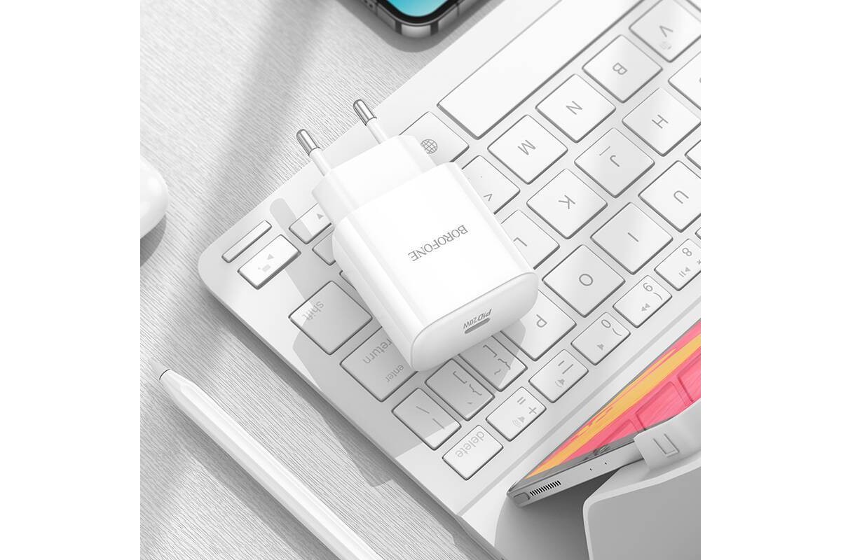 Сетевое зарядное устройство USB-C+ кабель Type-C - Type-C BOROFONE BA81A PD20W (белый)