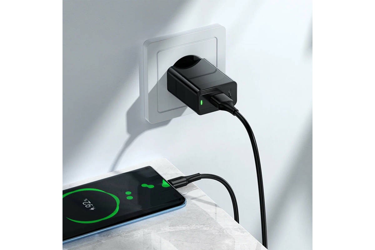 Сетевое зарядное устройство USB HOCO CS92A Leader QC 3.0 18W  (черный)