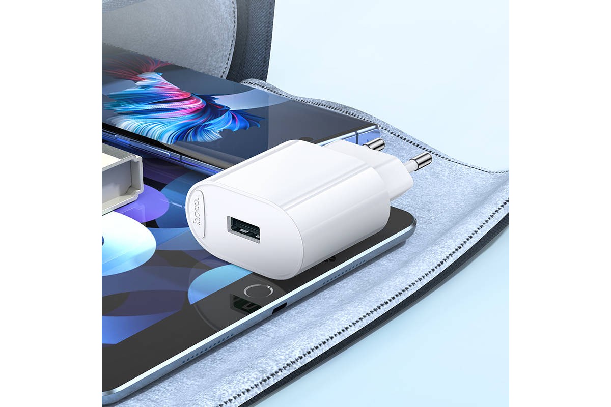 Сетевое зарядное устройство USB HOCO C109A (10.5W) Fighter (EU) (белый)