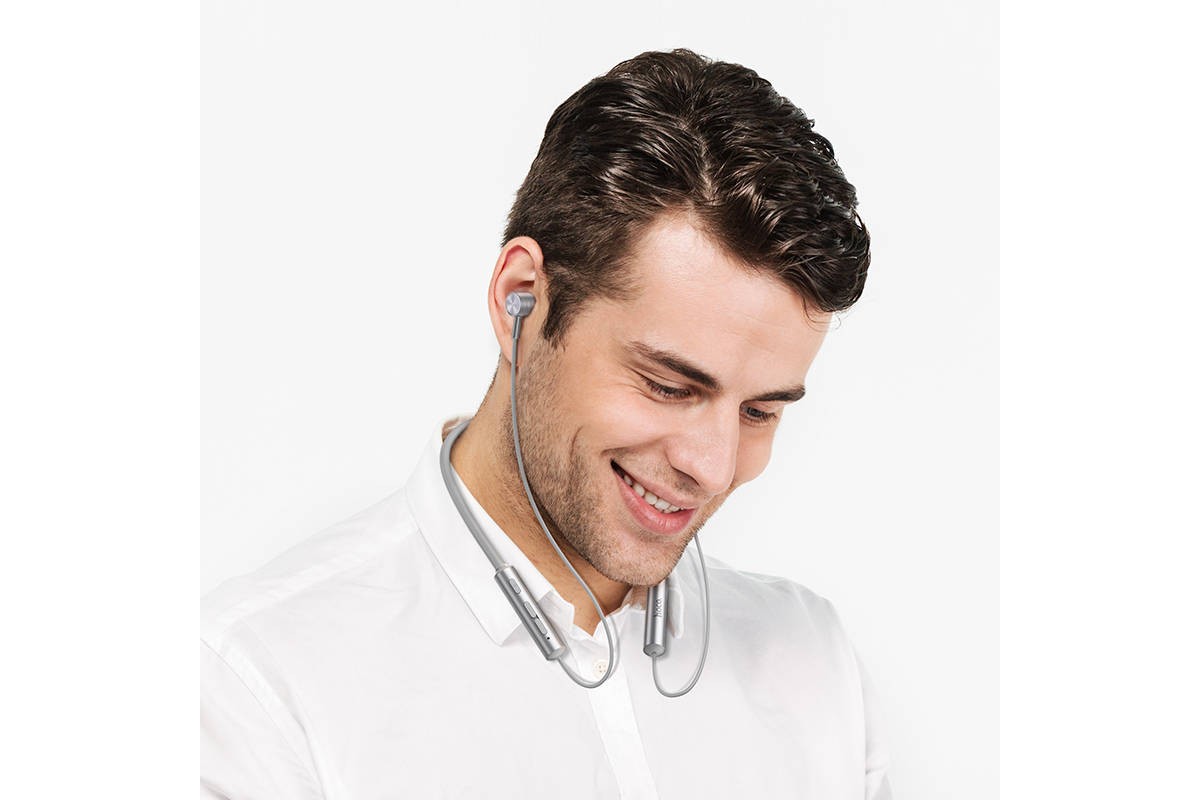 Наушники вакуумные беспроводные HOCO ES69 Platinum sports BT earphones headset Bluetooth (фиолетовый)