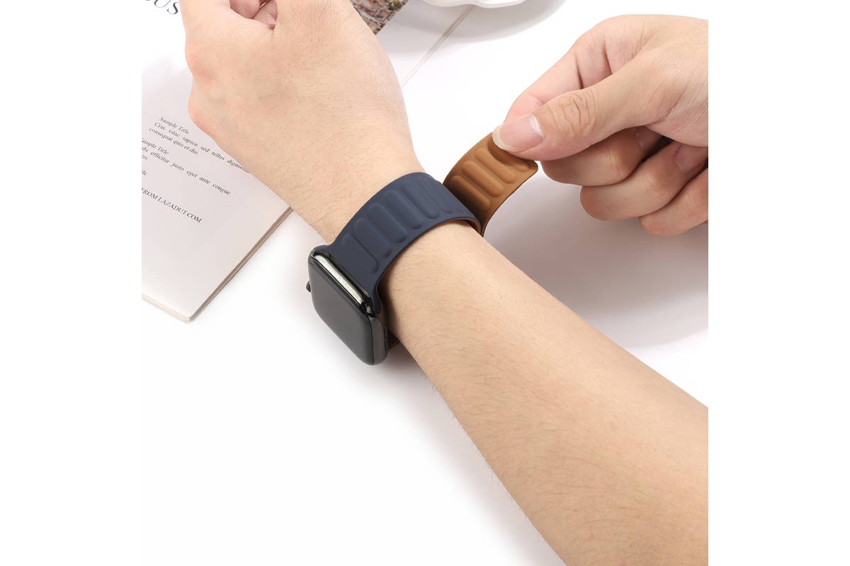 Ремешок для Apple Watch HOCO WA21 Flexible series second-generation chain magnetic silicone strap (38/40/41 мм) черный