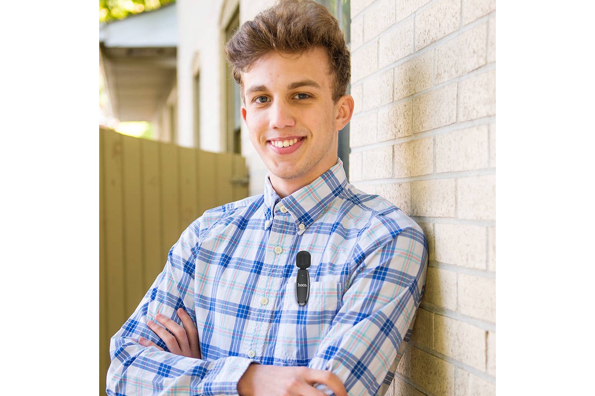 Микрофон беспроводной HOCO L15 Crystal lavalier  wireless microphone digital Lightning черный