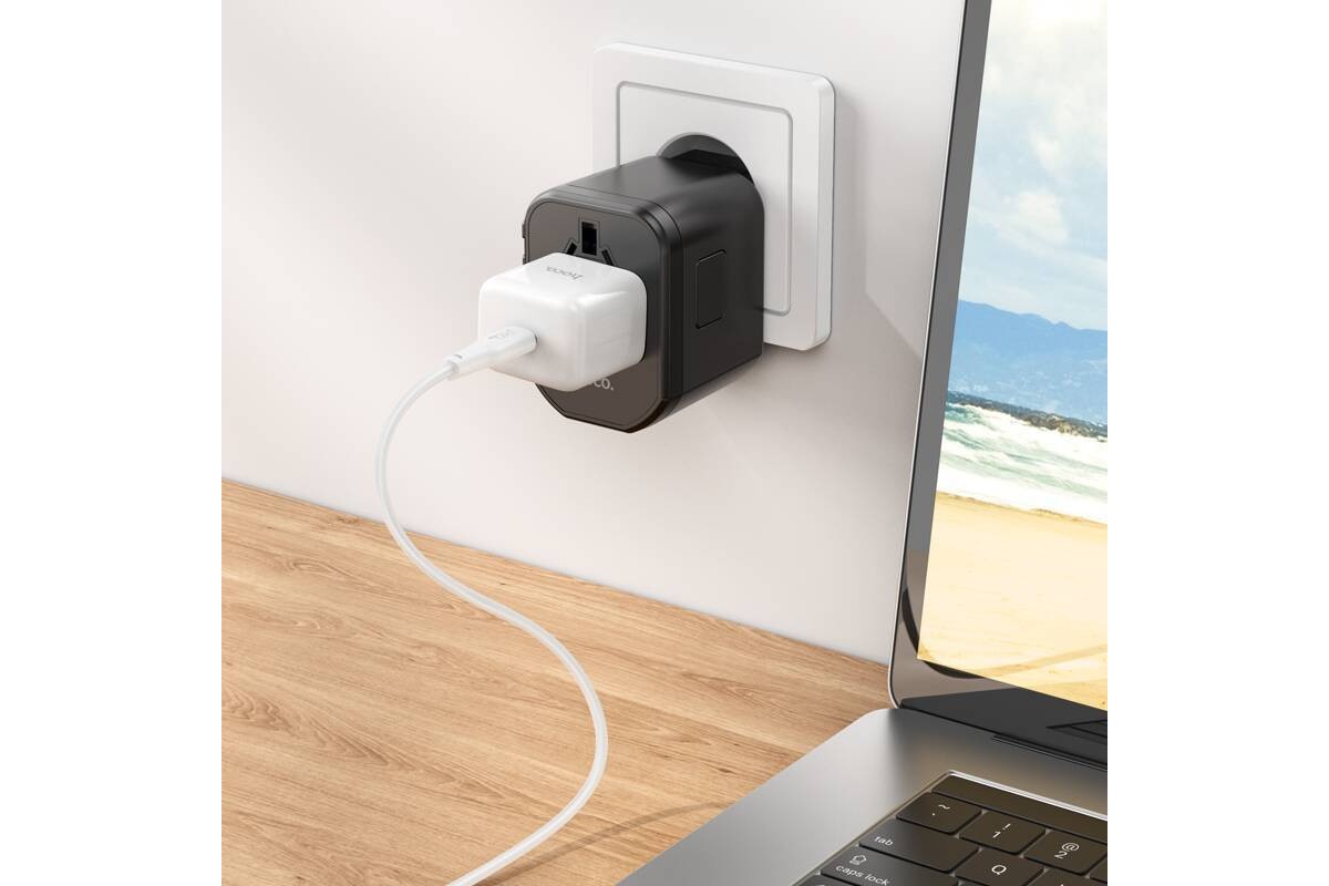 Сетевой адаптер-переходник Hoco AC15 Walker three-port PD20W(1C2A) универсальный зарядный конвертер (EU) Black (черный)